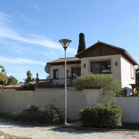 Holiday Calle Traina
